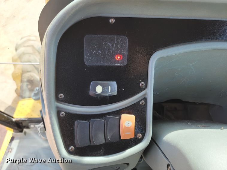 image for item LV9480 2003 Caterpillar 430D  backhoe