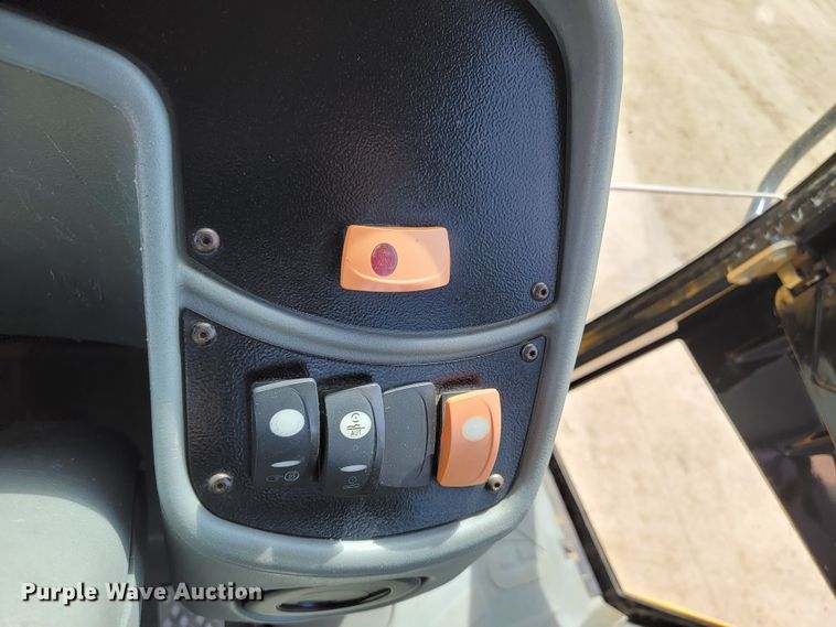 image for item LV9480 2003 Caterpillar 430D  backhoe