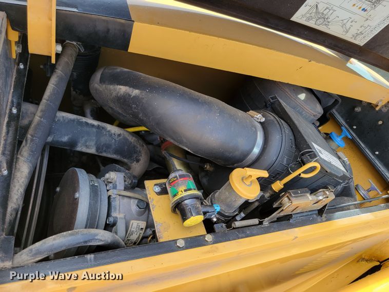 image for item LV9480 2003 Caterpillar 430D  backhoe