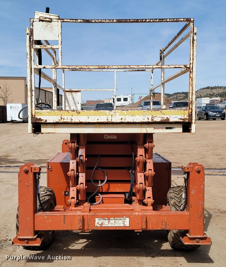 image for item LV9481 1997 Snorkel SLH4084HD  scissor lift