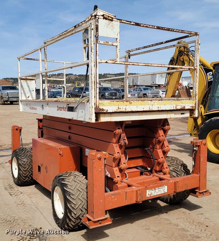 image for item LV9481 1997 Snorkel SLH4084HD  scissor lift