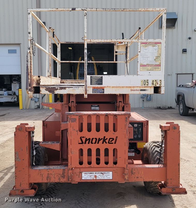 image for item LV9481 1997 Snorkel SLH4084HD  scissor lift