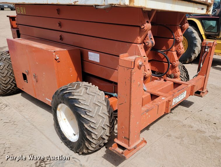 image for item LV9481 1997 Snorkel SLH4084HD  scissor lift