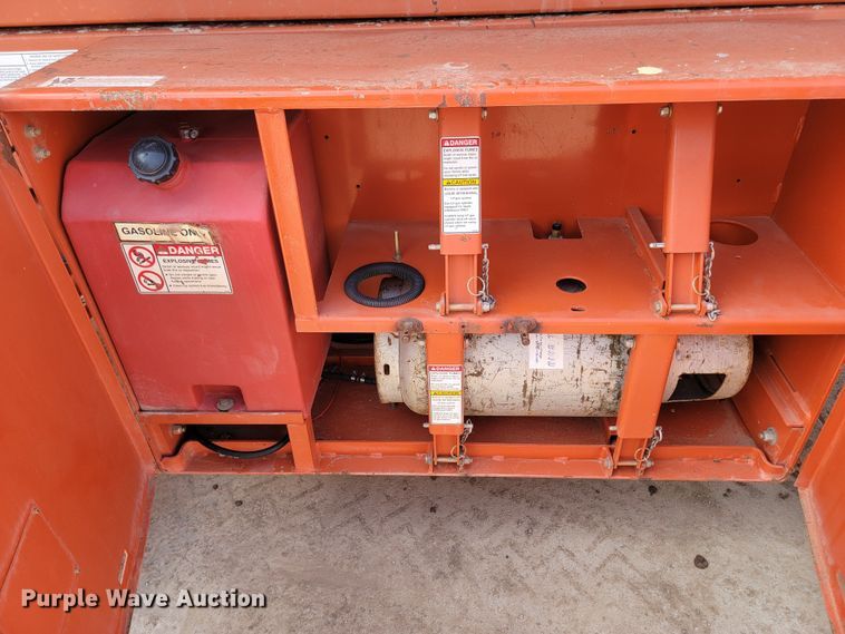 image for item LV9481 1997 Snorkel SLH4084HD  scissor lift