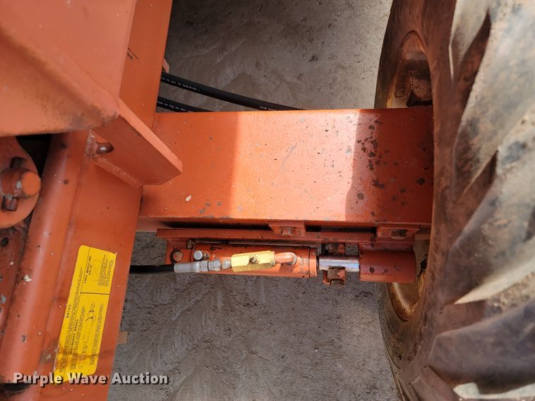 image for item LV9481 1997 Snorkel SLH4084HD  scissor lift