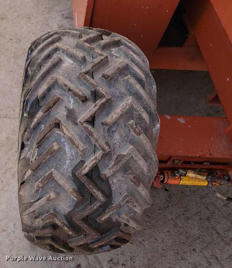 image for item LV9481 1997 Snorkel SLH4084HD  scissor lift