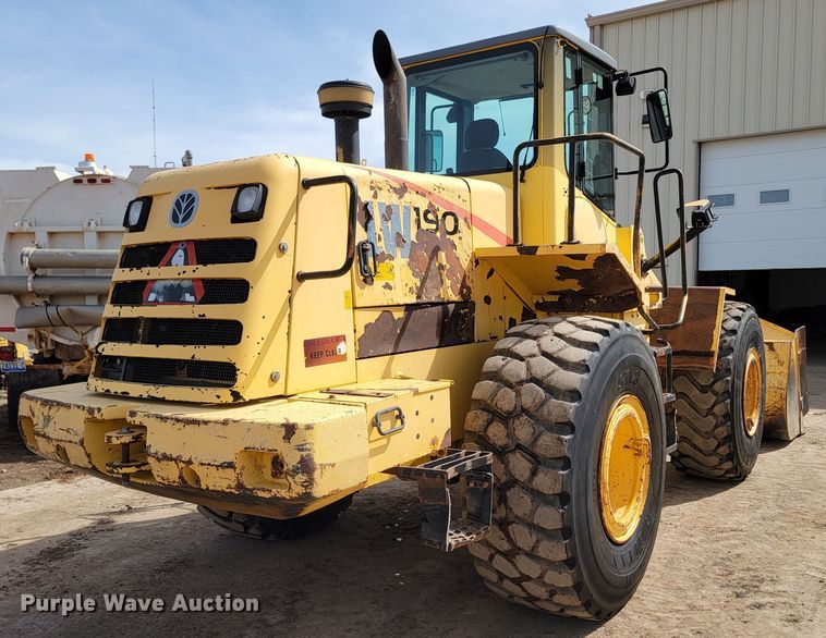 image for item LV9484 2000 New Holland LW190  wheel loader