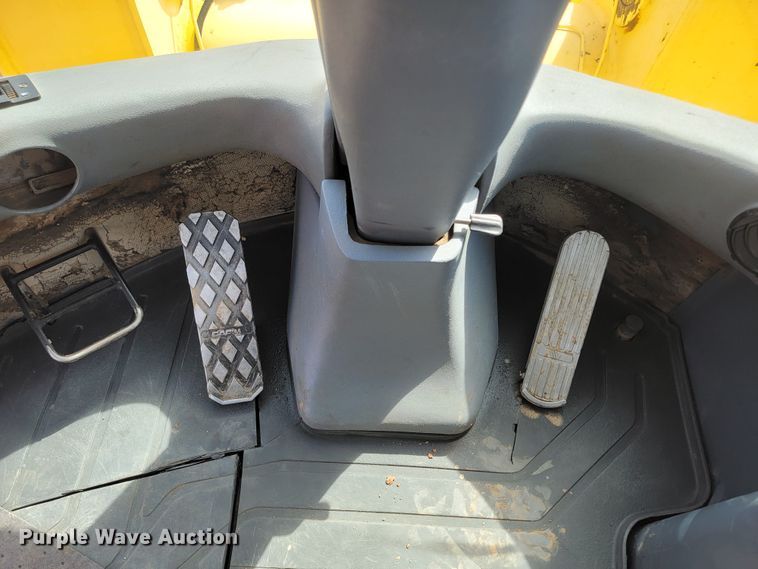 image for item LV9484 2000 New Holland LW190  wheel loader