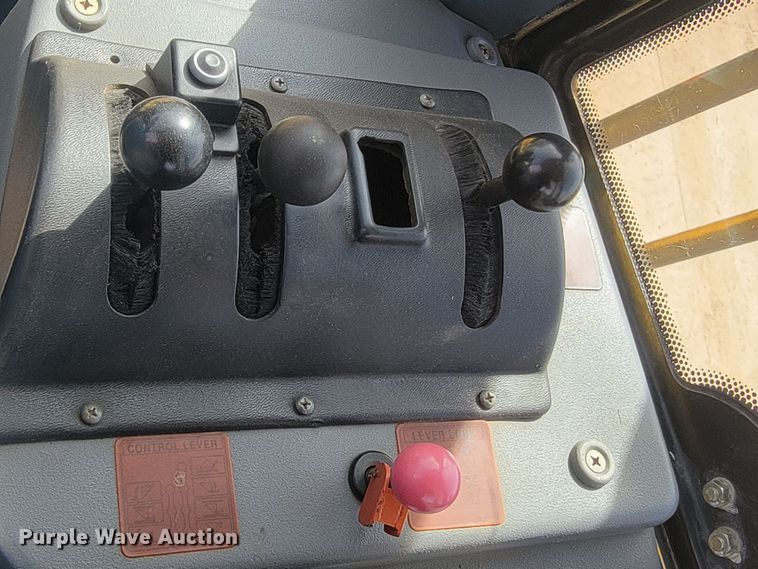 image for item LV9484 2000 New Holland LW190  wheel loader