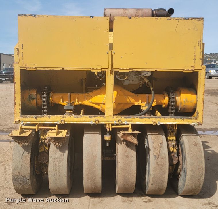 image for item LV9485 1989 Ferguson SP-1130  pneumatic roller