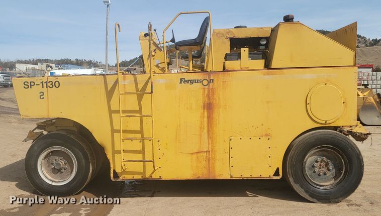 image for item LV9485 1989 Ferguson SP-1130  pneumatic roller