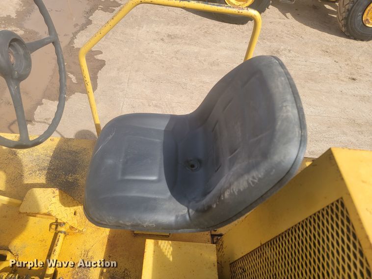 image for item LV9485 1989 Ferguson SP-1130  pneumatic roller