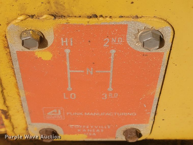 image for item LV9485 1989 Ferguson SP-1130  pneumatic roller