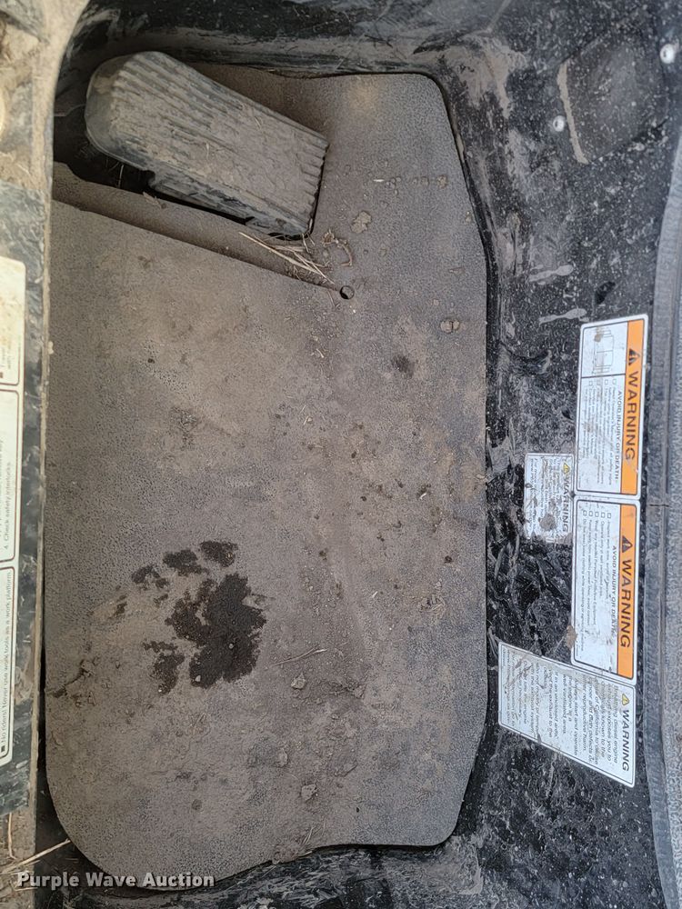 image for item LV9486 2021 Gehl VT320  tracked skid steer loader