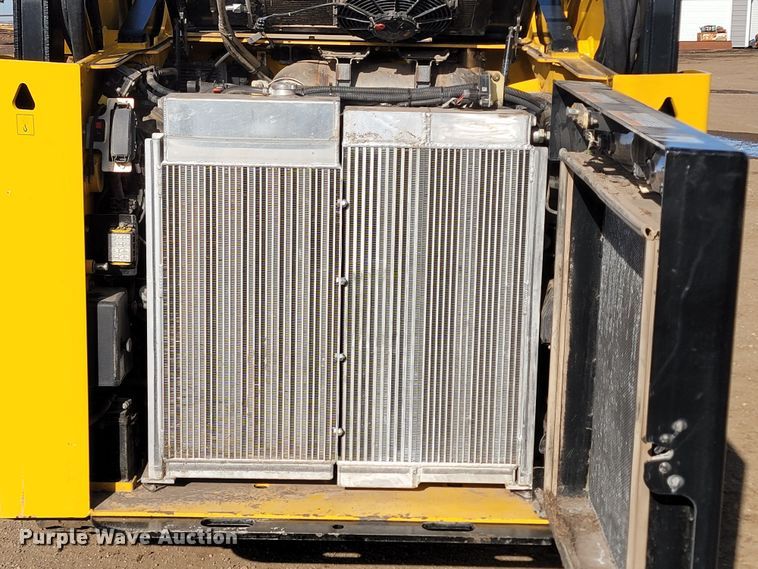 image for item LV9486 2021 Gehl VT320  tracked skid steer loader