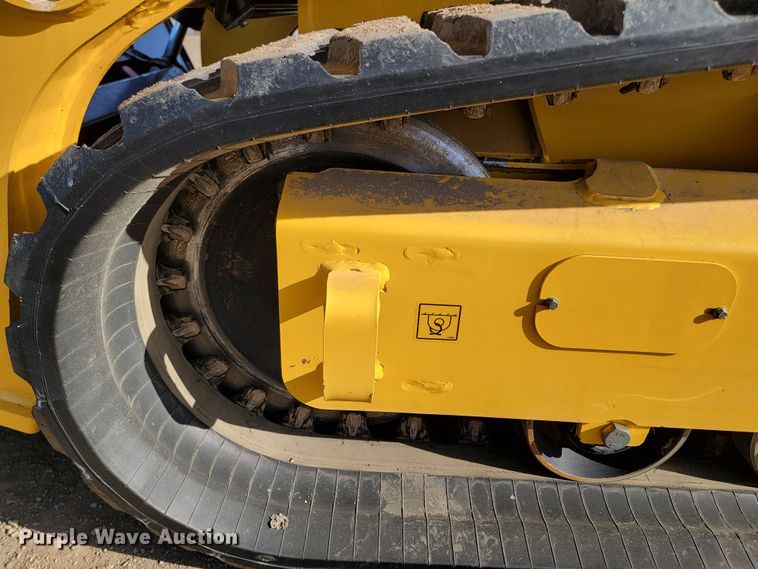 image for item LV9486 2021 Gehl VT320  tracked skid steer loader