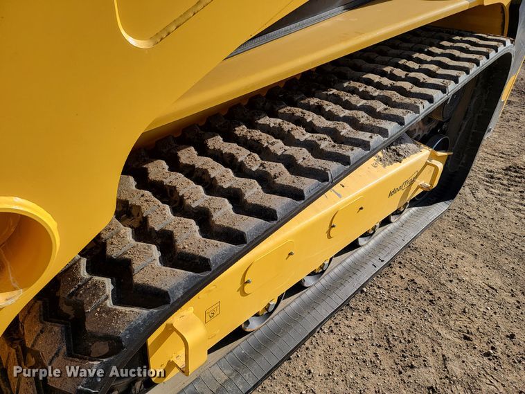 image for item LV9486 2021 Gehl VT320  tracked skid steer loader