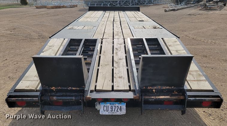 image for item LV9503 1998 Eager Beaver  equipment trailer