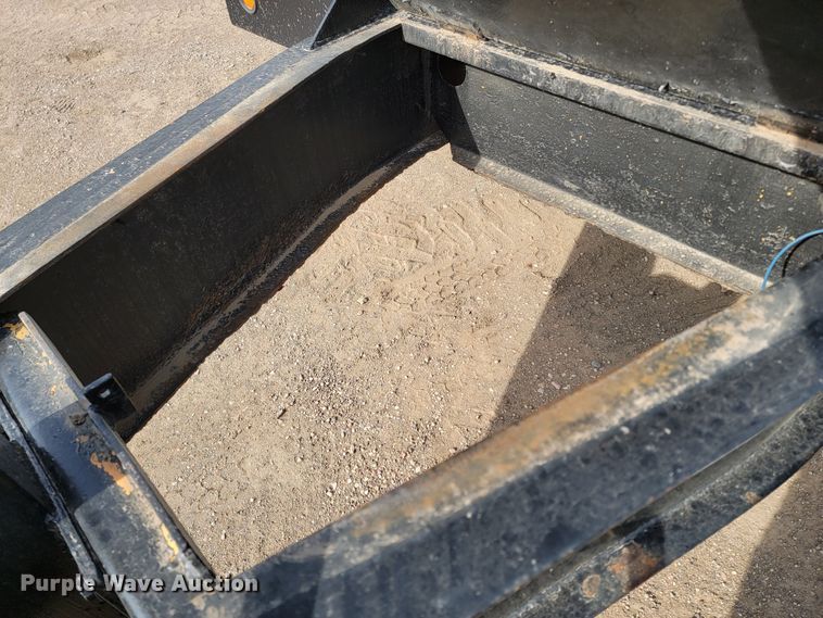 image for item LV9503 1998 Eager Beaver  equipment trailer