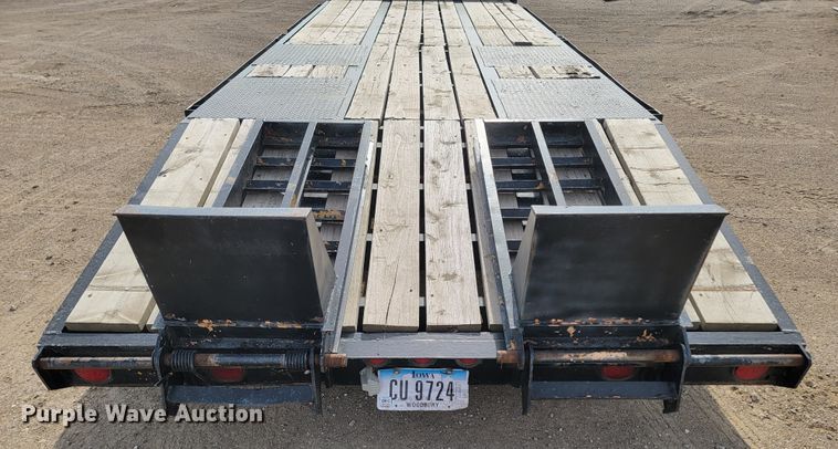 image for item LV9503 1998 Eager Beaver  equipment trailer