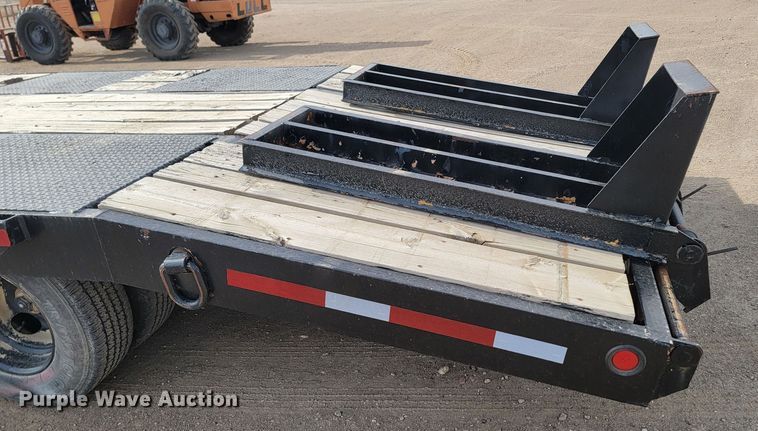 image for item LV9503 1998 Eager Beaver  equipment trailer