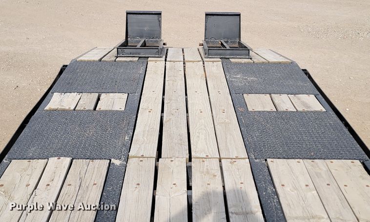 image for item LV9503 1998 Eager Beaver  equipment trailer