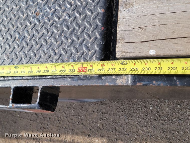 image for item LV9503 1998 Eager Beaver  equipment trailer