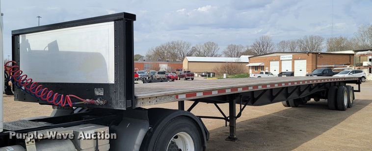 image for item LV9504 1998 Nu Van  flatbed trailer