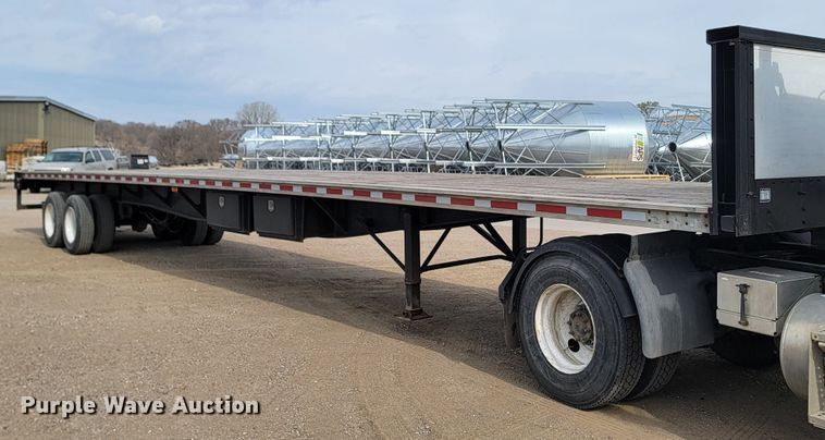 image for item LV9504 1998 Nu Van  flatbed trailer