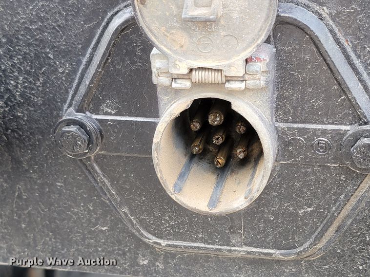 image for item LV9504 1998 Nu Van  flatbed trailer