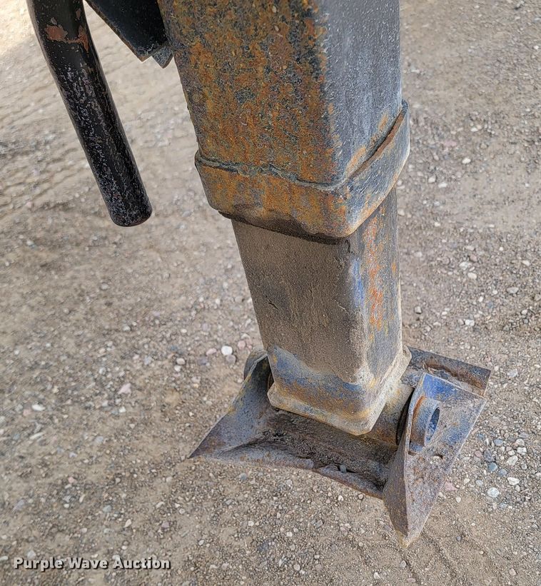 image for item LV9504 1998 Nu Van  flatbed trailer