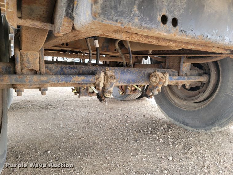 image for item LV9504 1998 Nu Van  flatbed trailer