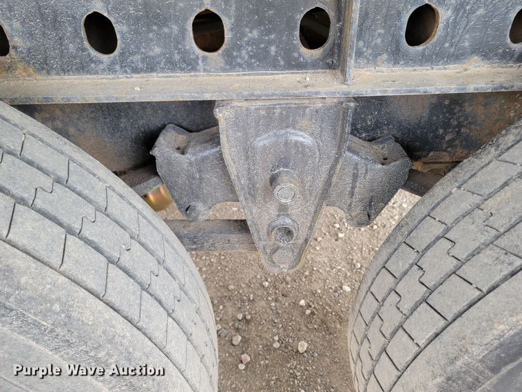 image for item LV9504 1998 Nu Van  flatbed trailer