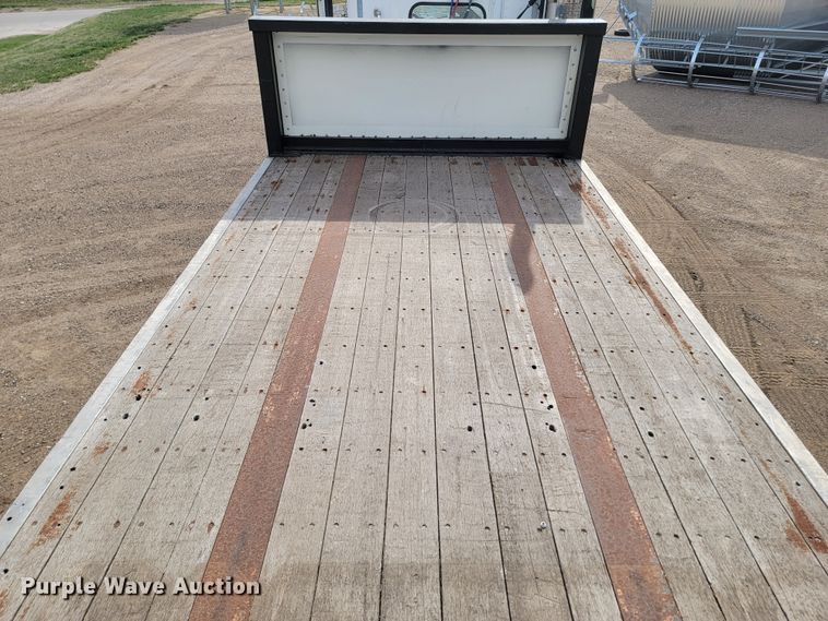 image for item LV9504 1998 Nu Van  flatbed trailer