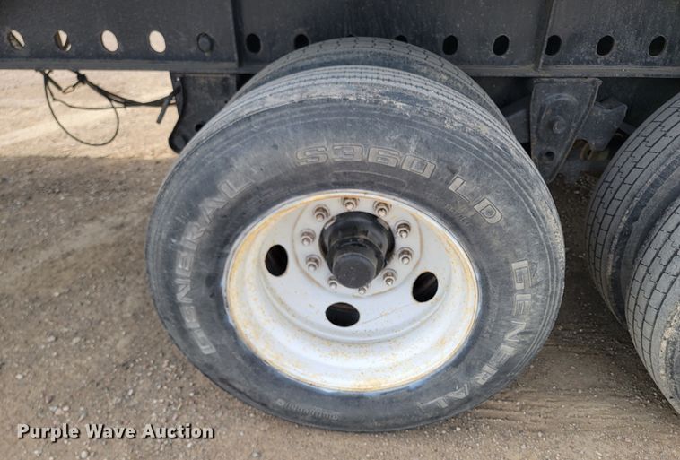 image for item LV9504 1998 Nu Van  flatbed trailer