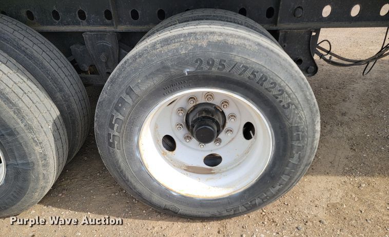 image for item LV9504 1998 Nu Van  flatbed trailer