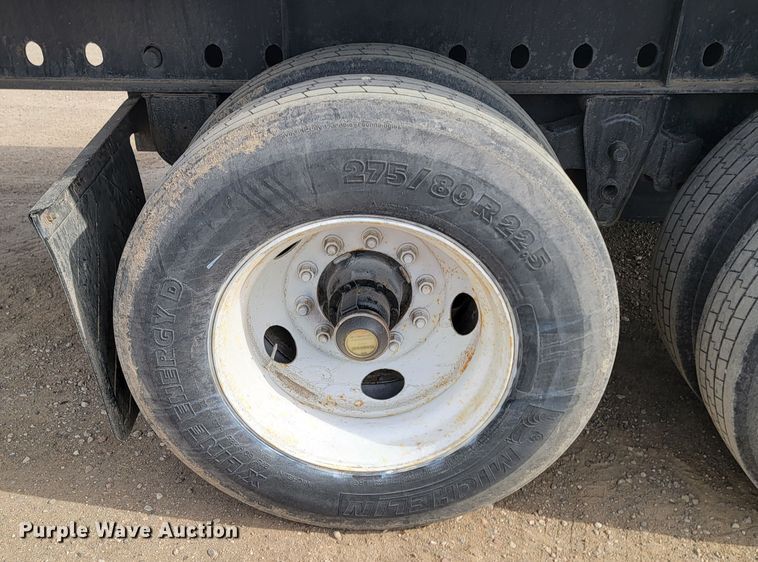 image for item LV9504 1998 Nu Van  flatbed trailer