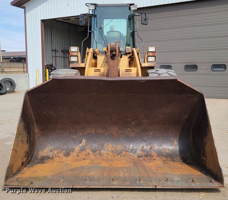 image for item LV9505 2000 Case 821C  wheel loader