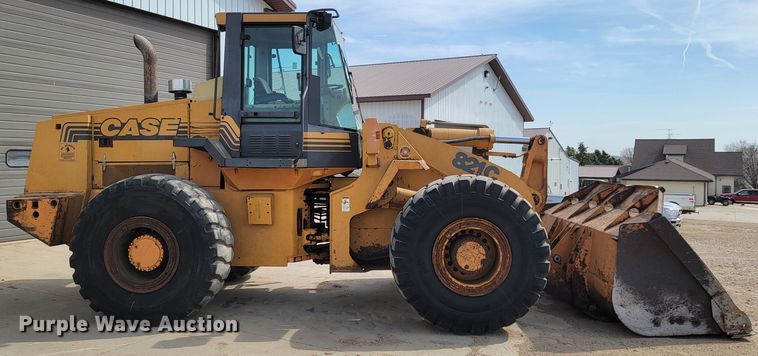 image for item LV9505 2000 Case 821C  wheel loader