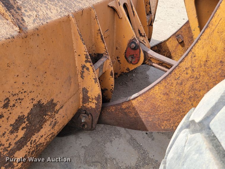 image for item LV9505 2000 Case 821C  wheel loader