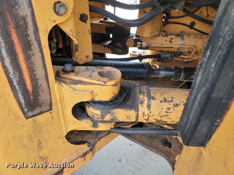 image for item LV9505 2000 Case 821C  wheel loader