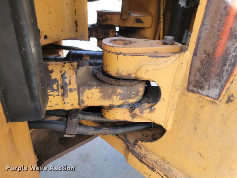 image for item LV9505 2000 Case 821C  wheel loader