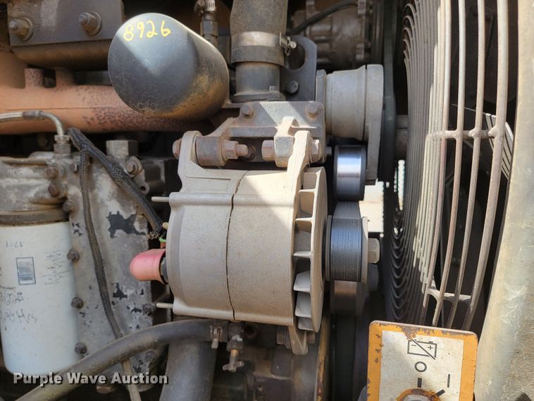 image for item LV9505 2000 Case 821C  wheel loader