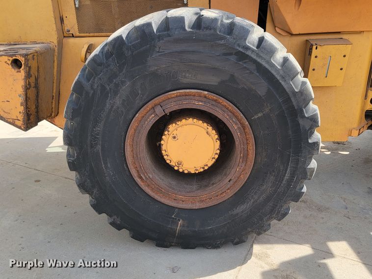 image for item LV9505 2000 Case 821C  wheel loader