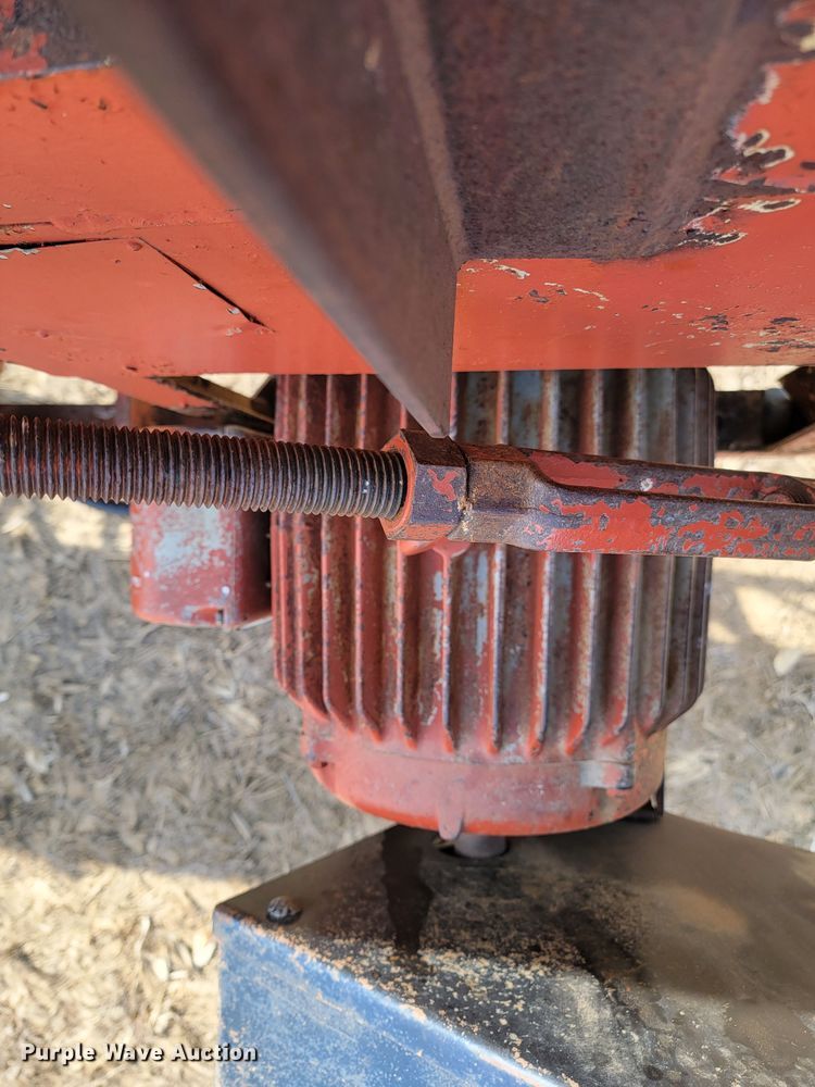 image for item LV9512 Nordberg  dozer trap conveyor