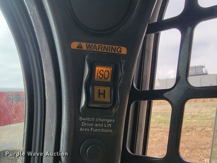 image for item LV9514 2019 Bobcat T770  tracked skid steer loader