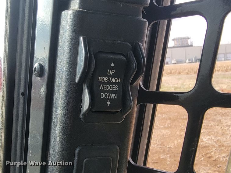 image for item LV9514 2019 Bobcat T770  tracked skid steer loader