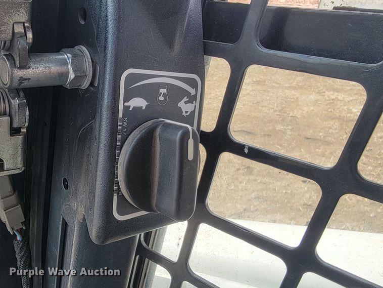 image for item LV9514 2019 Bobcat T770  tracked skid steer loader