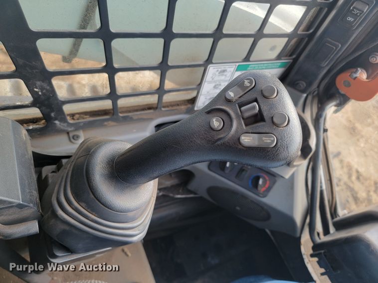 image for item LV9514 2019 Bobcat T770  tracked skid steer loader