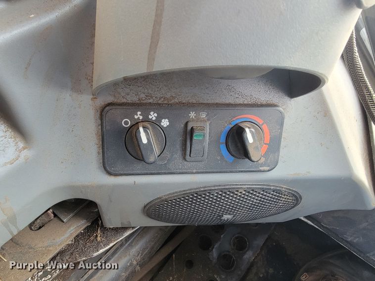 image for item LV9514 2019 Bobcat T770  tracked skid steer loader